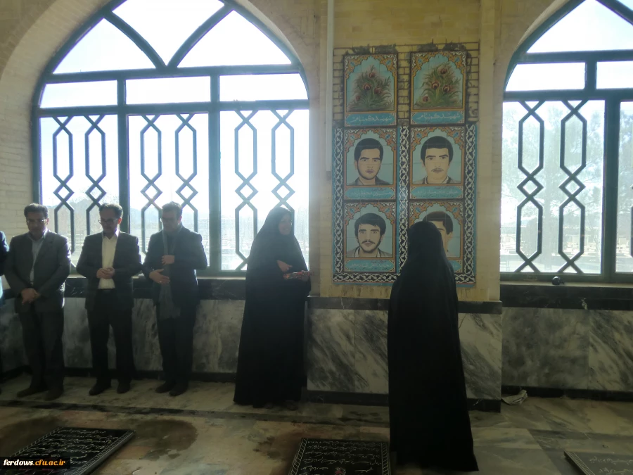 تجدید عهد با شهیدان