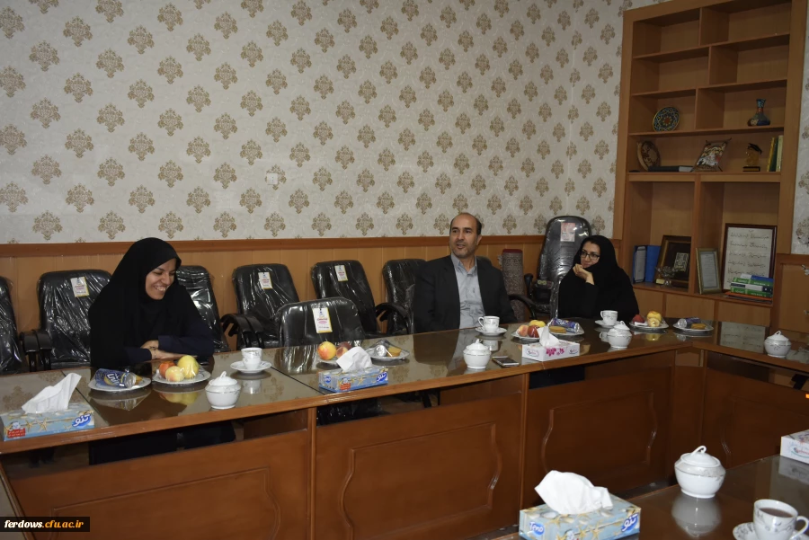 بازدید شهردار فردوس از دانشگاه فرهنگیان