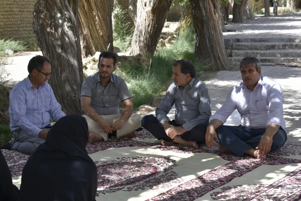 دور همی همکاران در باغستان