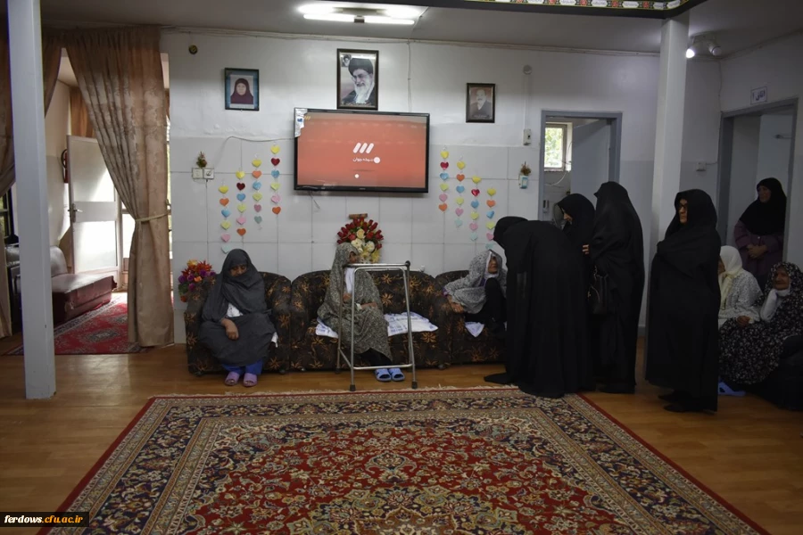 عیادت از سالمندان به مناسبت روز سالمند