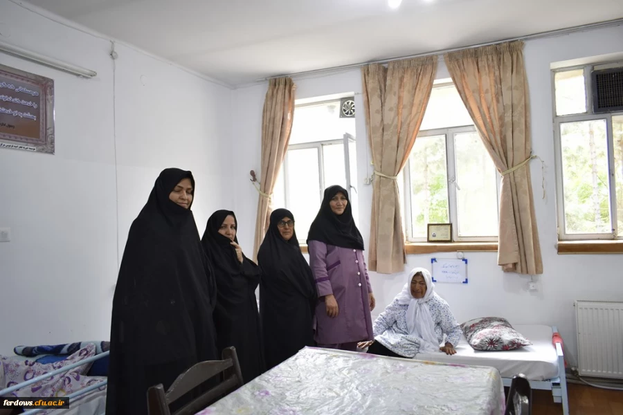 عیادت از سالمندان به مناسبت روز سالمند