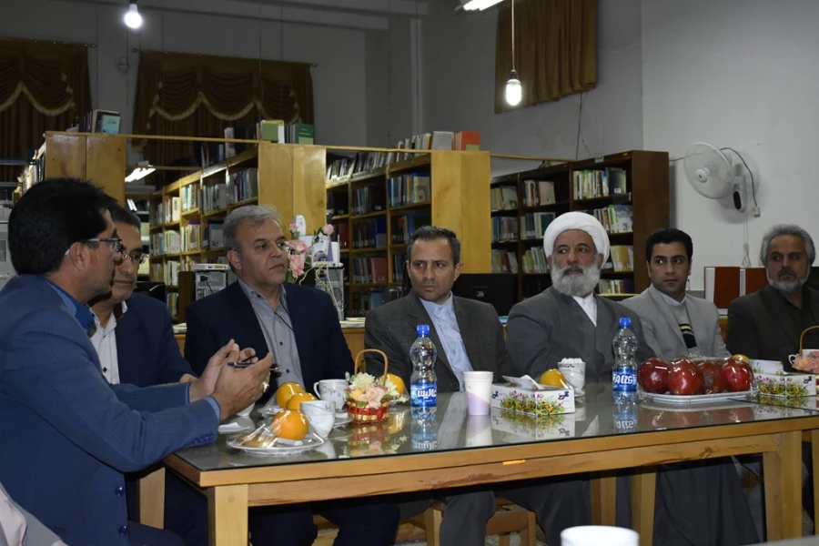 حضور دکتر طاهری نیا در واحد بنت الهدی صدر فردوس