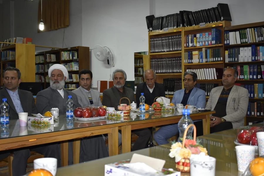 حضور دکتر طاهری نیا در واحد بنت الهدی صدر فردوس