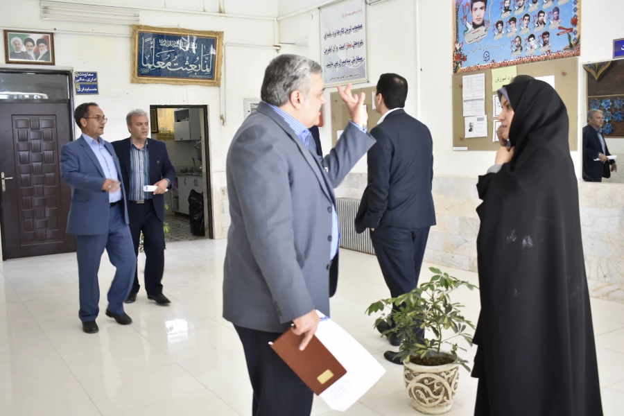 بازدید دکتر مصلحی از واحد بنت الهدی صدر فردوس