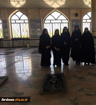  بازدید از مزار شهدا به مناسبت هفته دفاع مقدس