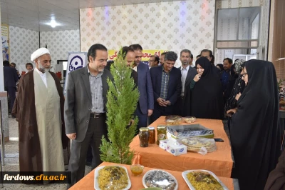  جشنواره غذا  در تاریخ 98/8/12 در محل سالن غذا خوری دانشگاه  فرهنگیان فر دوس برگزار گردید