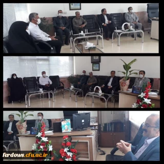 حضور سرپرست واحدبنت الهدی صدر  فردوس به اتفاق اساتید و کارکنان دردفترمدیریت آموزش وپرورش فردوس جهت تبریک هفته بزرگداشت مقام معلم 
