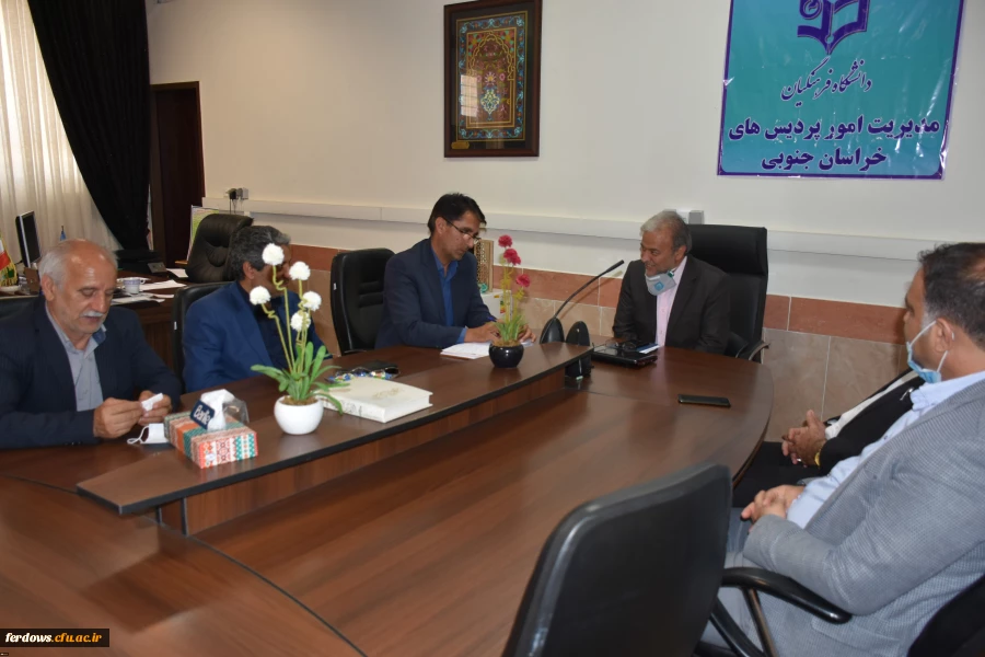 دیدار شورای اسلامی شهر فردوس با سرپرست مدیریت استان 3
