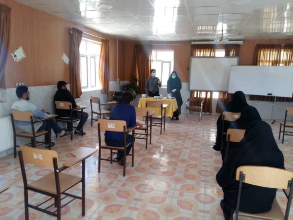 برگزاری کلاس آموزش بهداشت و پیگیری از ویروس کرونا در  دانشگاه 2