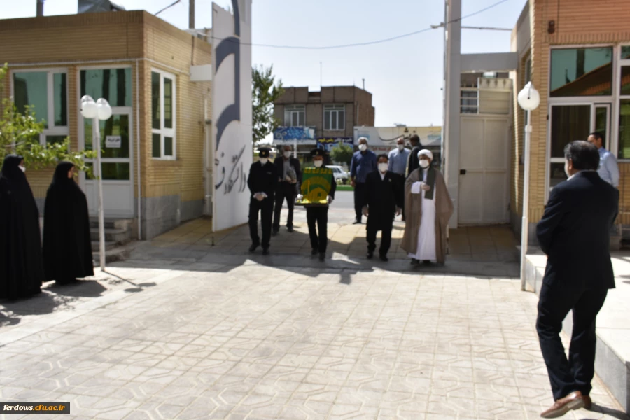 به مناسبت دهه کرامت حضور خادمان حرم حضرت امام رضا(ع) و آوردن پرچم بارگاه مقدس آن حضرت به واحد بنت الهدی صدر فردوس 2