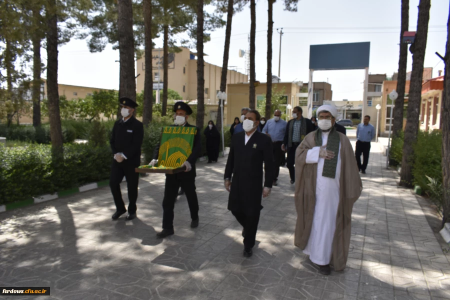 به مناسبت دهه کرامت حضور خادمان حرم حضرت امام رضا(ع) و آوردن پرچم بارگاه مقدس آن حضرت به واحد بنت الهدی صدر فردوس 3