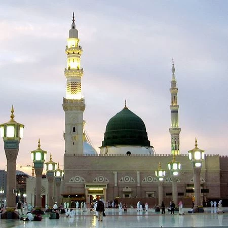 فرا رسیدن 17ربیع الاول خجسته زاد روز رسول مهربانی و عزت ، مبشر آگاهی و حکمت ، پرچمدار عدالت و برابری حضرت ختمی مرتبت محمد مصطفی (ص)، آغاز هفته وحدت و همچنین میلاد مسعود و فرخنده امام جعفر صادق (ع) ، ششمین اختر تابناک امامت و ولایت و مؤسس مذهب جعفری بر تما