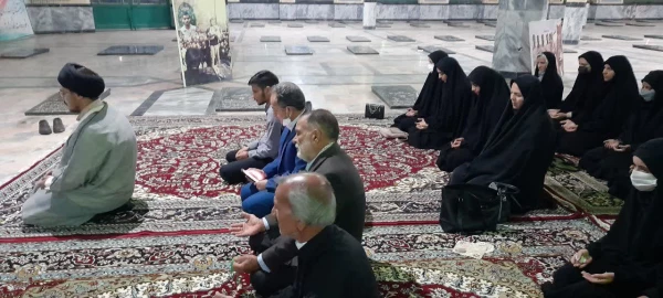 غبار روبی وعطر افشانی مزار شهدا به مناسبت سالروز فتح خرمشهر 6