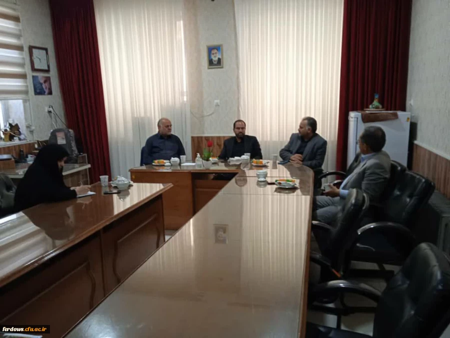 بازدید فرماندار و روسای شورای شهر از دانشگاه  2