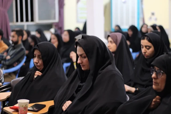 زمان: سه شنبه ۲۶ فروردین ۱۴۰۴، ساعت 20:30   
