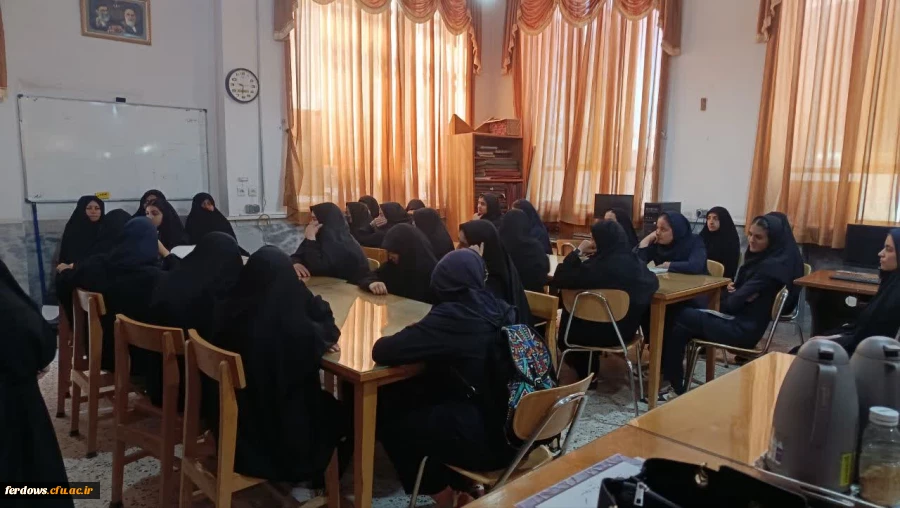 حضور پُرثمر دانش آموزان دبیرستان امام رضا (ع) شهرستان فِردوس در دانشگاه فرهنگیان فِردوس، به مناسبت «هفته مشاغل و هدایت تحصیلی»، با برنامه ریزی دقیق و هدفمند همراه شد. در این رویداد آموزشی، دانش آموزان با ظرفیتها، رشتههای دانشگاهی و فرصتهای شغلی مرتبط با ح