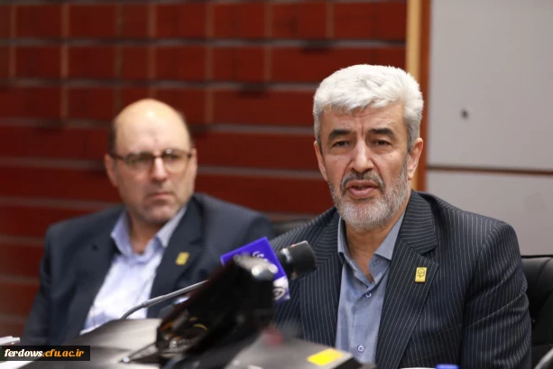 تلاش برای مرجعیتِ علمیِ تعلیم و تربیت

دکتر برزوئی در جمع مدیران دانشگاه فرهنگیان استان تهران: 